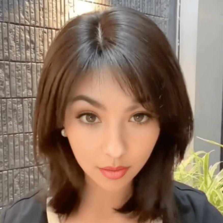 Hair Topper Silk Base 5.5*6 inches (with bangs )